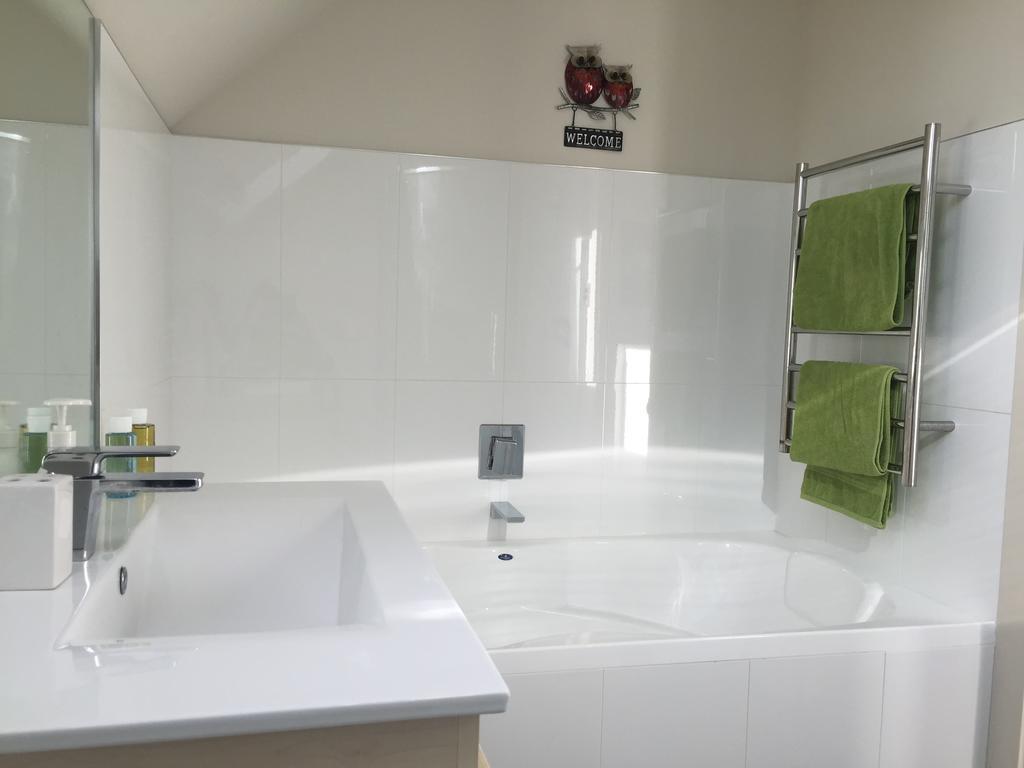 Davidsons Luxury Homestay Lower Hutt Ngoại thất bức ảnh